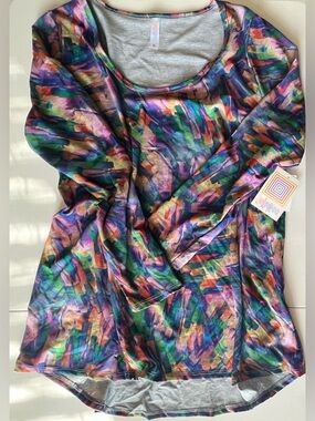 Lularoe Lynnae Tee - Size XL